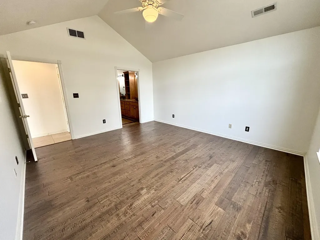 433 Deer Lake Place Bronston KY 42518