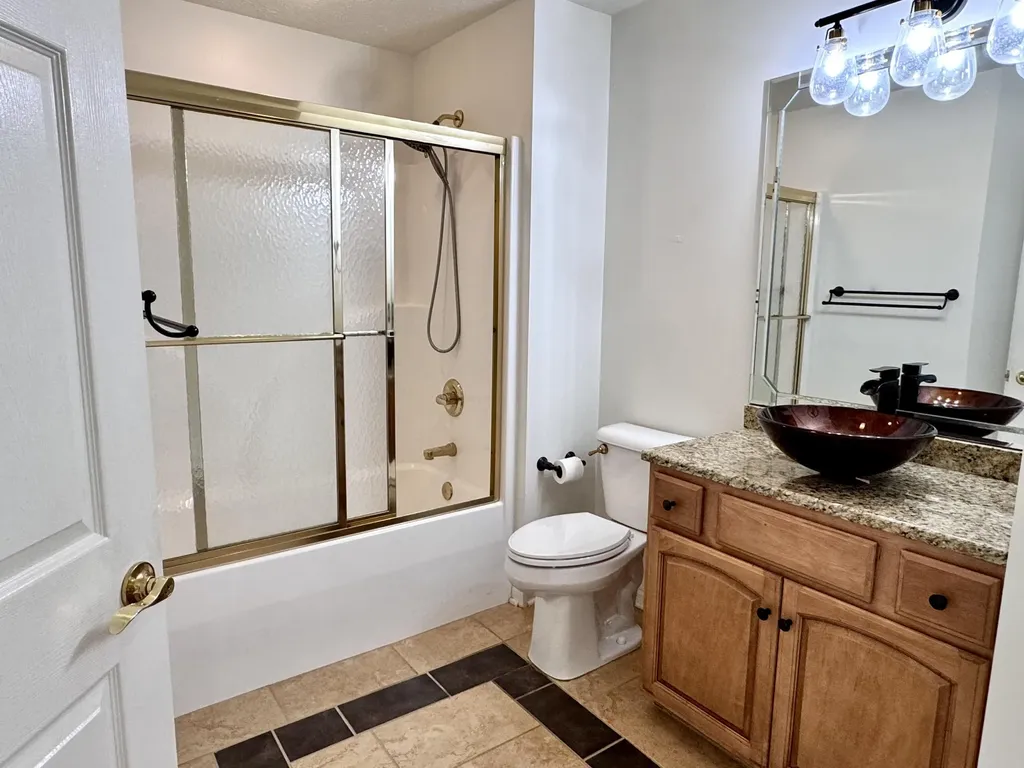 433 Deer Lake Place Bronston KY 42518