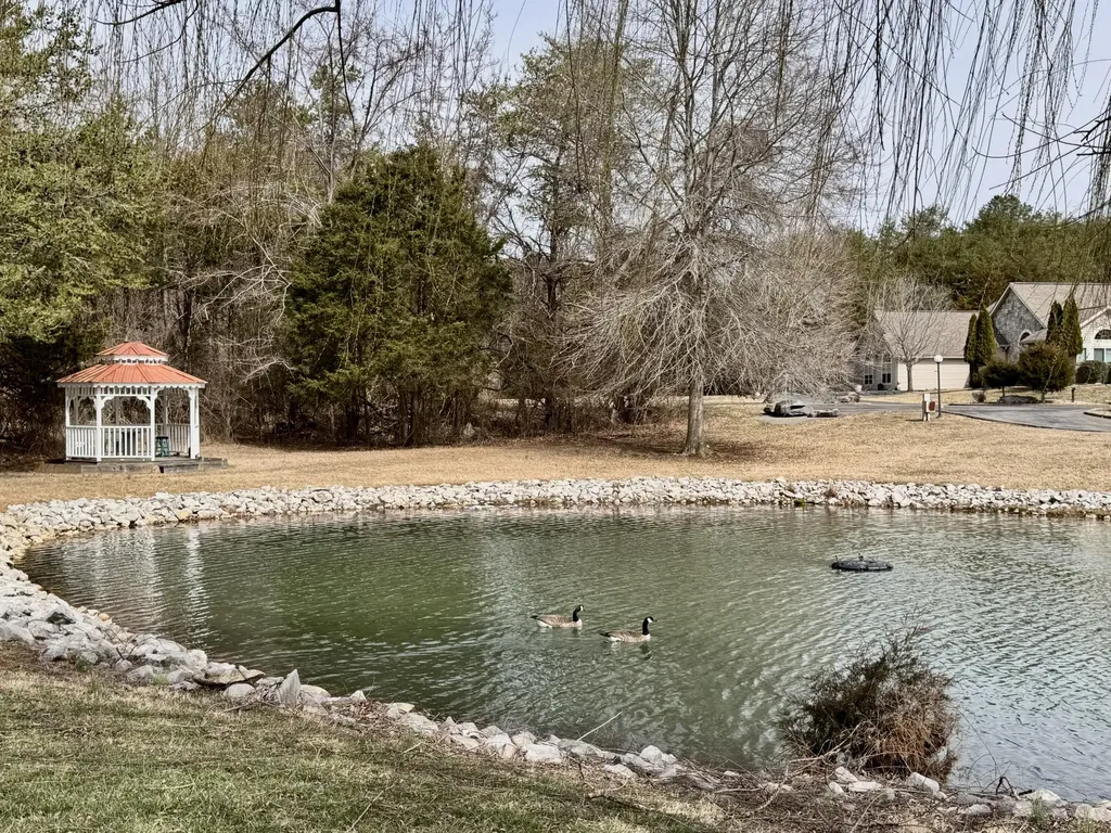 433 Deer Lake Place Bronston KY 42518