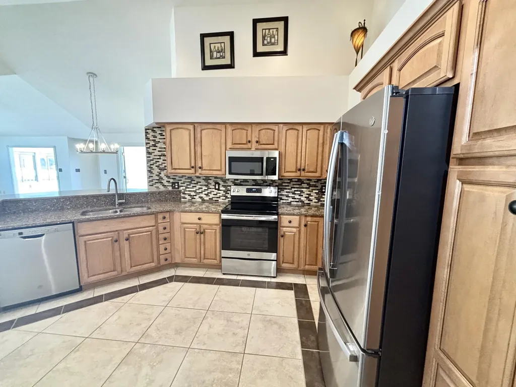 433 Deer Lake Place Bronston KY 42518