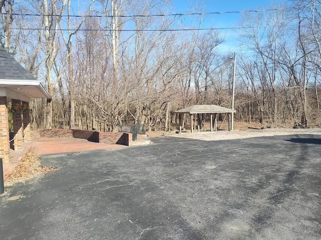 9362 Us-60 Salt Lick KY 40371