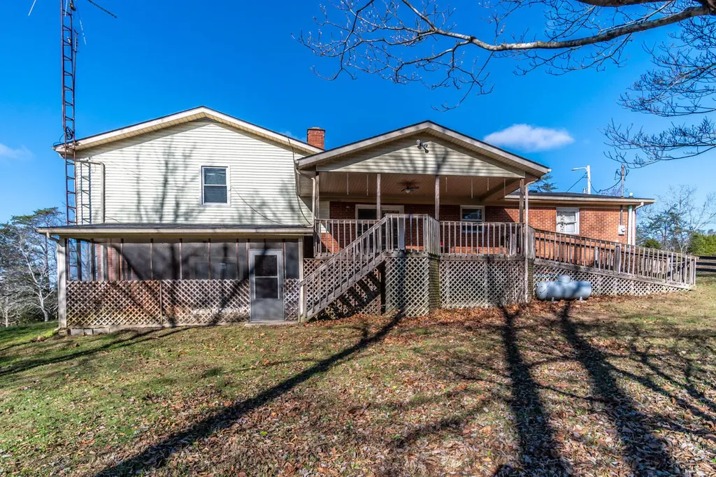1433 Gravel Lick Branch Road Waco KY 40385