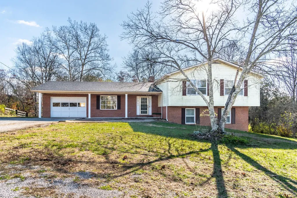 1433 Gravel Lick Branch Road Waco KY 40385