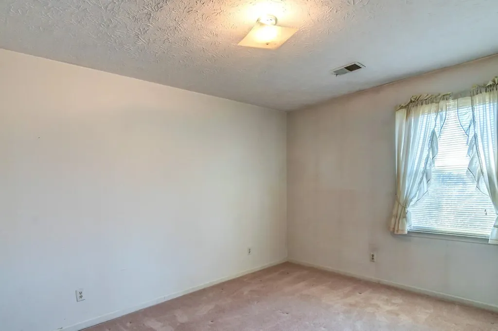 1433 Gravel Lick Branch Road Waco KY 40385