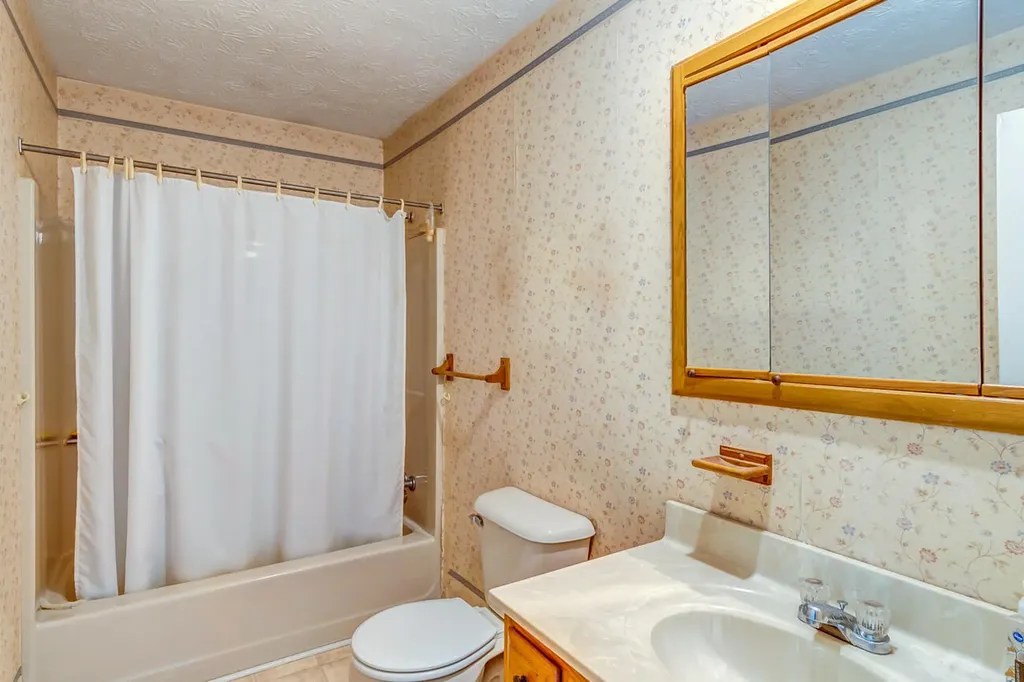 1433 Gravel Lick Branch Road Waco KY 40385