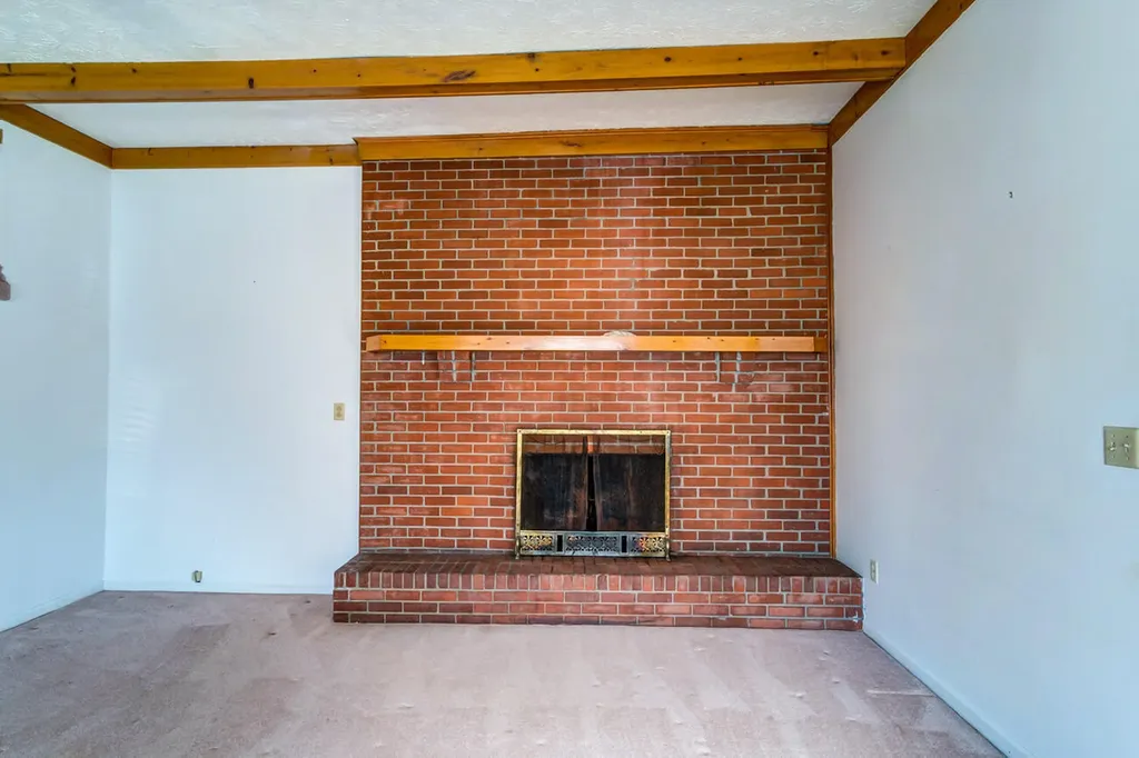 1433 Gravel Lick Branch Road Waco KY 40385