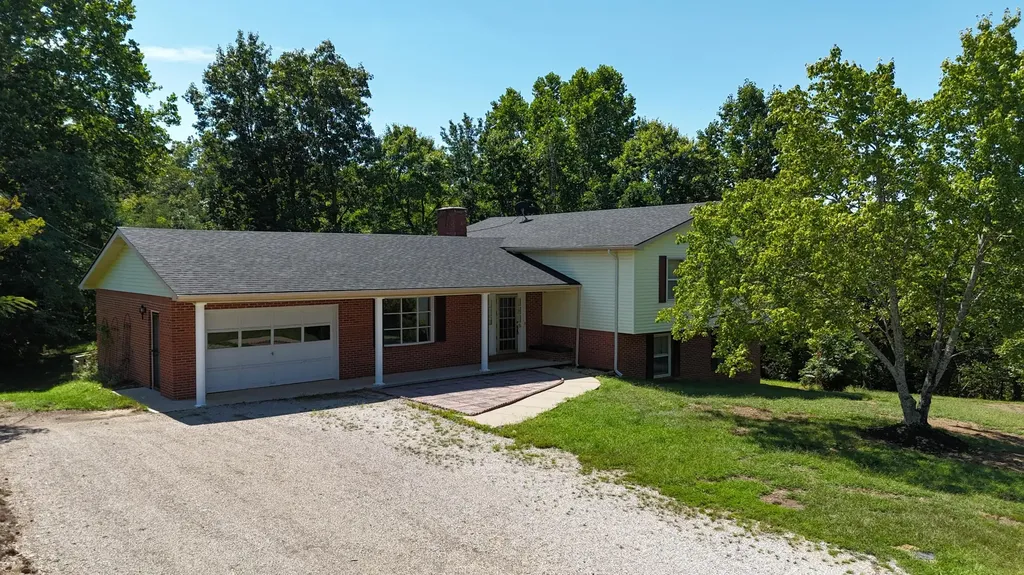 1433 Gravel Lick Branch Road Waco KY 40385