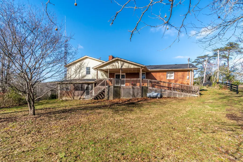 1433 Gravel Lick Branch Road Waco KY 40385