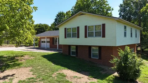 1433 Gravel Lick Branch Road Waco KY 40385