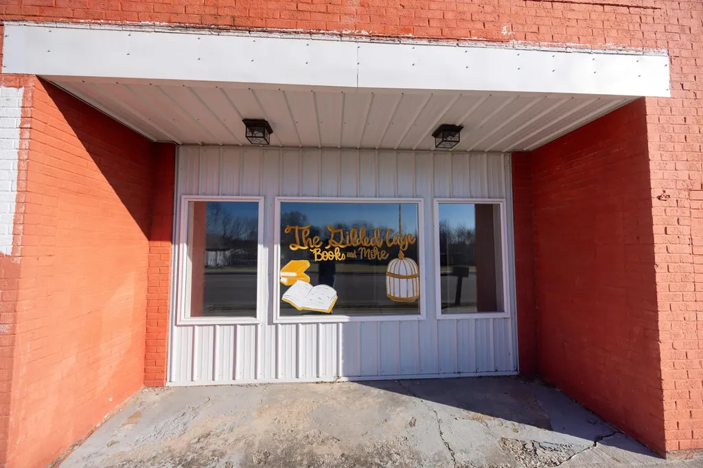 480 N Main Street Stanton KY 40380