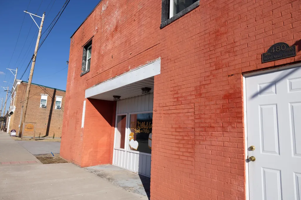 480 N Main Street Stanton KY 40380