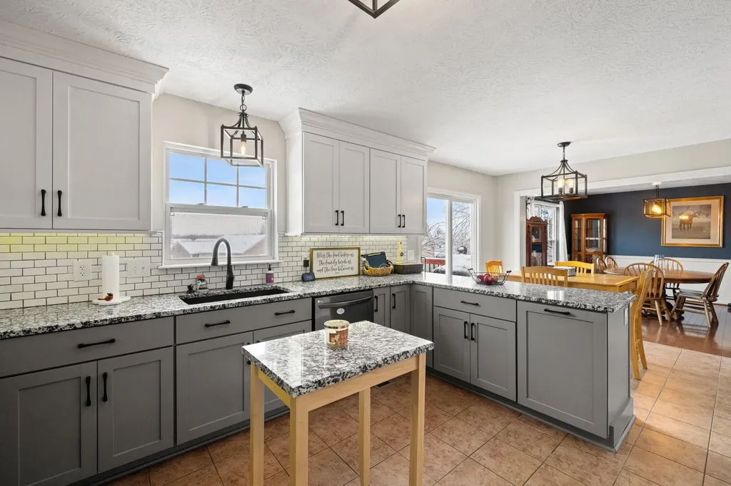 1284 Greendale Road Lexington KY 40511