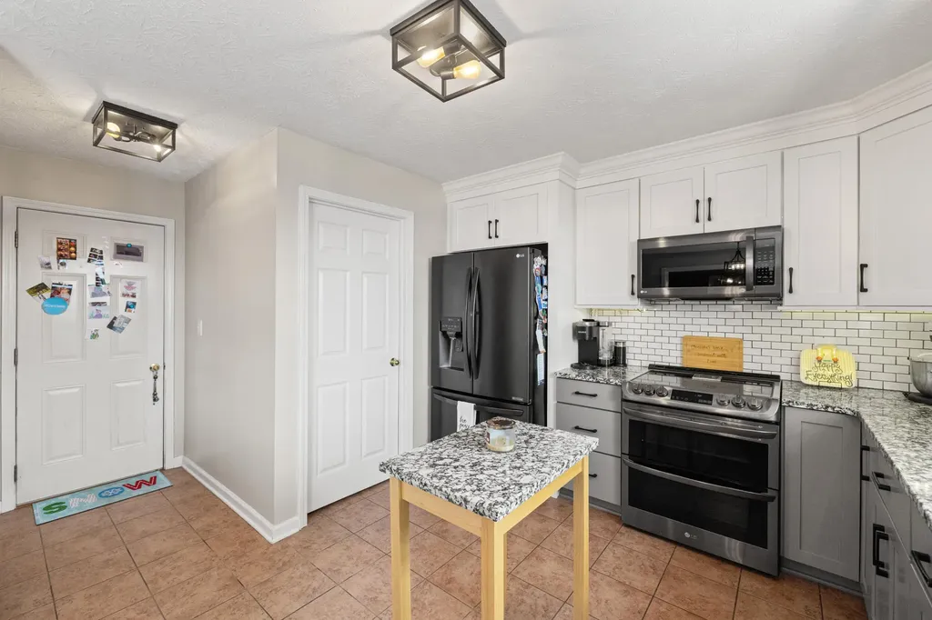 1284 Greendale Road Lexington KY 40511