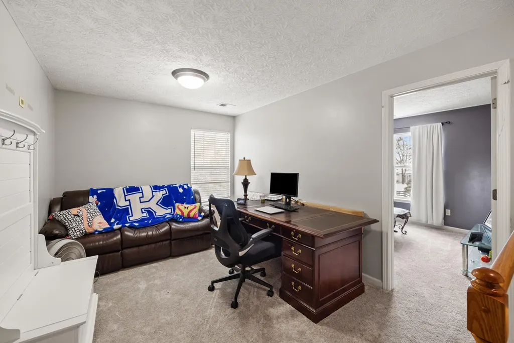 1284 Greendale Road Lexington KY 40511