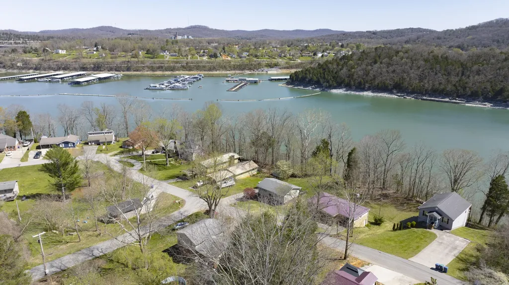 364 Twin Rivers Drive Bronston KY 42518