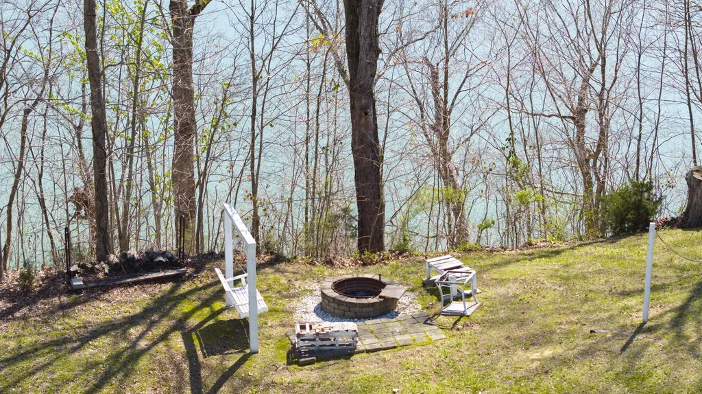 364 Twin Rivers Drive Bronston KY 42518