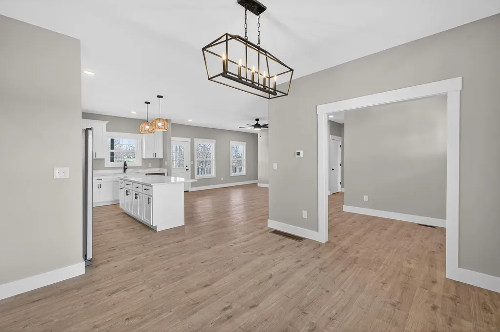 195 Lakeland Drive Harrodsburg KY 40330