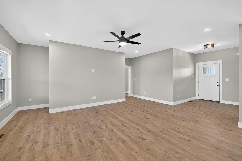 195 Lakeland Drive Harrodsburg KY 40330