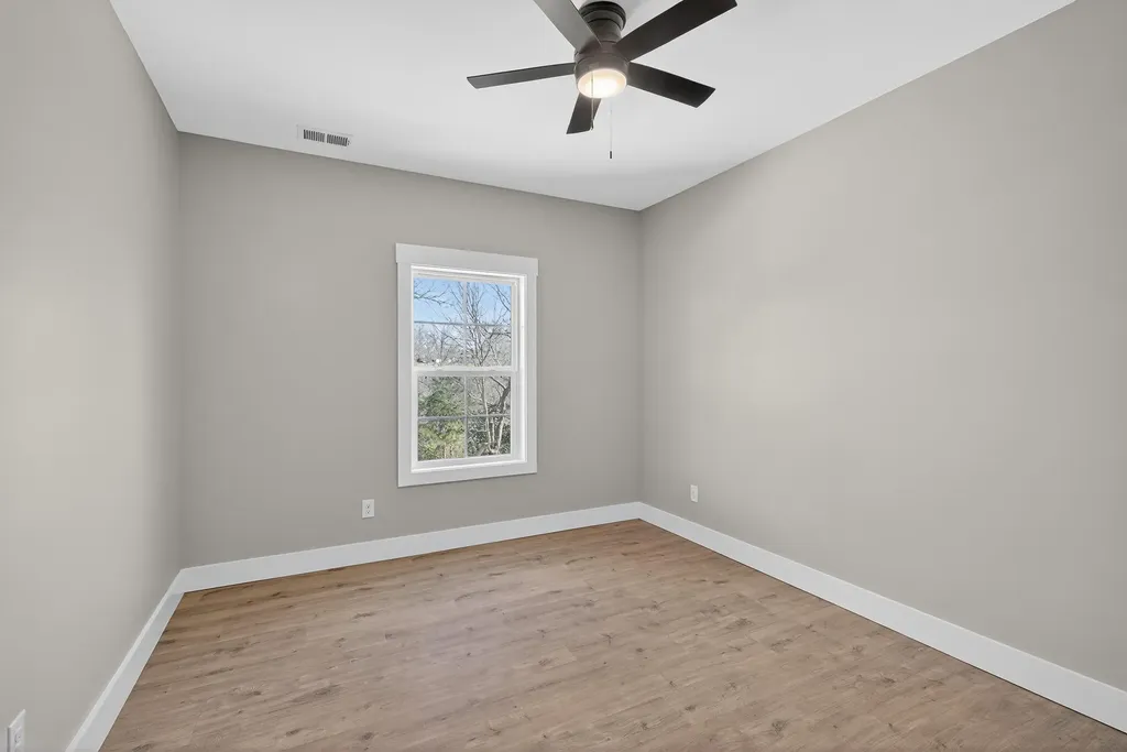 195 Lakeland Drive Harrodsburg KY 40330