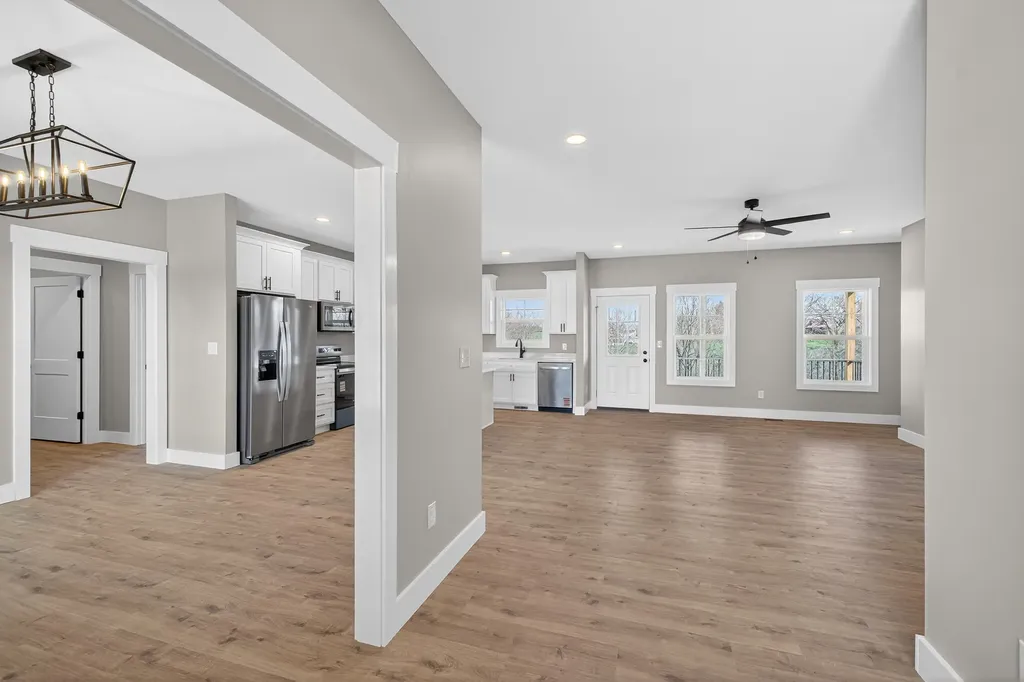 195 Lakeland Drive Harrodsburg KY 40330