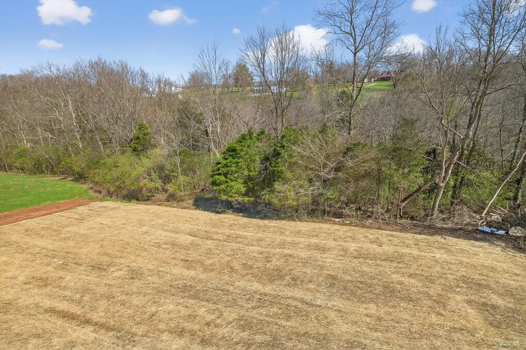 195 Lakeland Drive Harrodsburg KY 40330