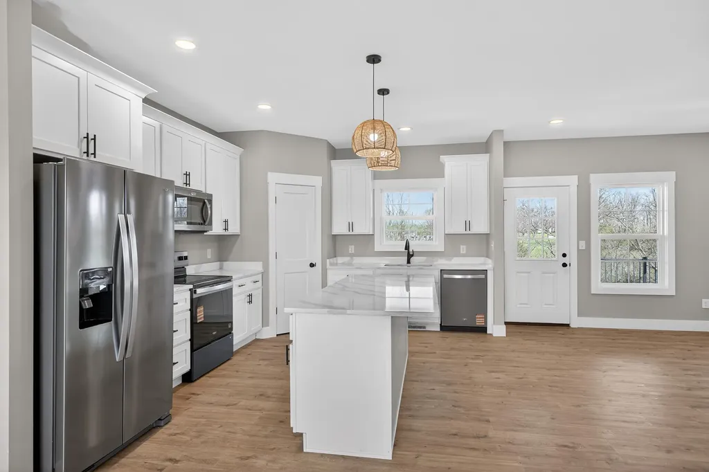 195 Lakeland Drive Harrodsburg KY 40330