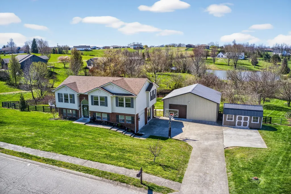 122 Saddlebrook Circle Berea KY 40403