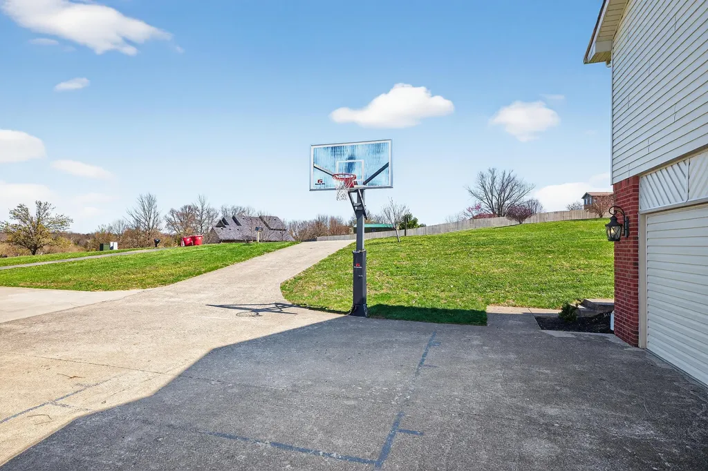 122 Saddlebrook Circle Berea KY 40403