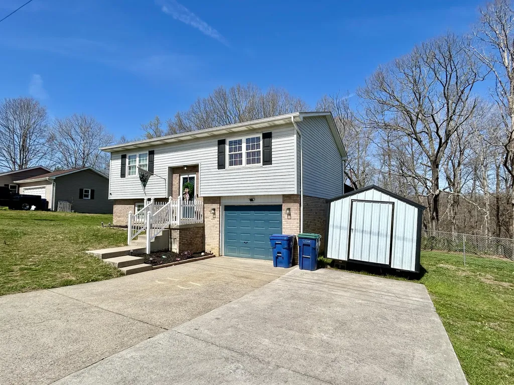 3904 Castlewood Court Somerset KY 42503