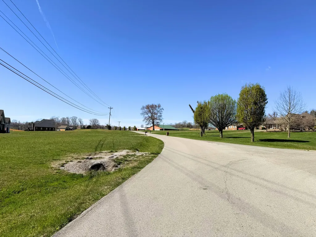 171 Higgins Road Gray KY 40734