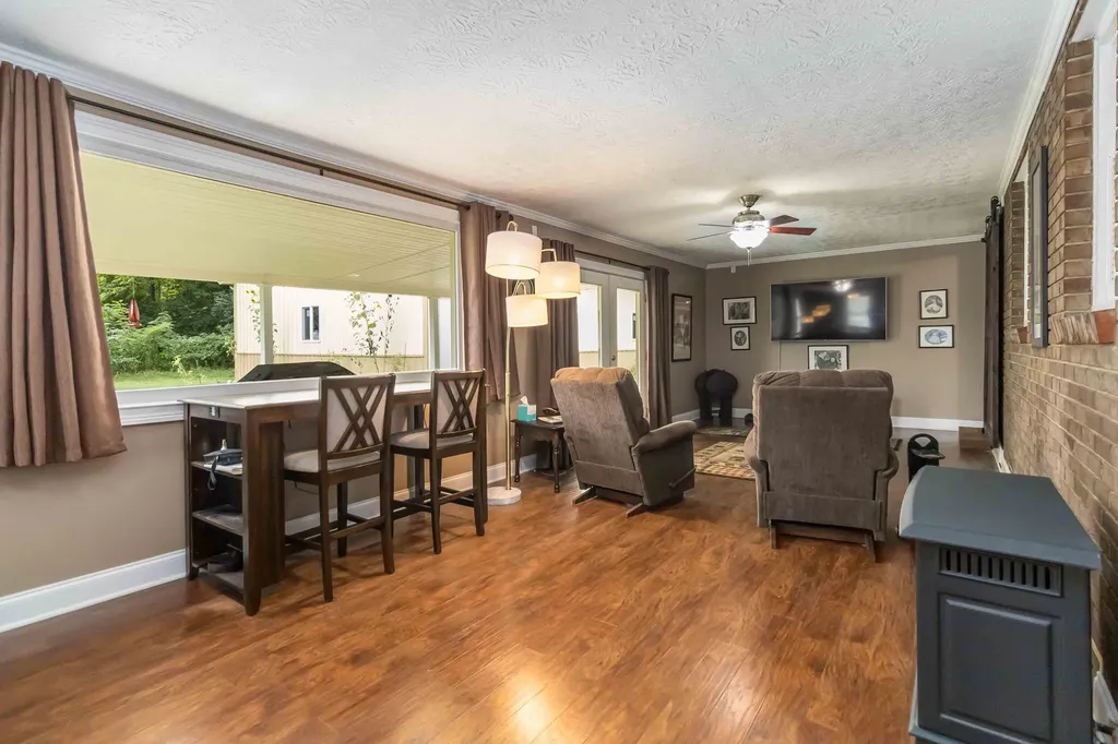 301 Redwood Drive Stanford KY 40484