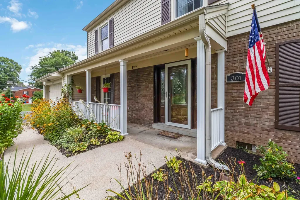 301 Redwood Drive Stanford KY 40484