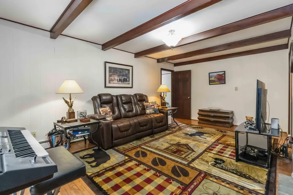 301 Redwood Drive Stanford KY 40484