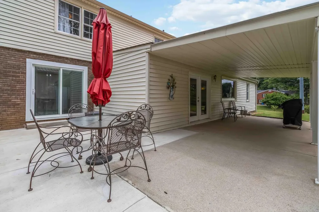 301 Redwood Drive Stanford KY 40484