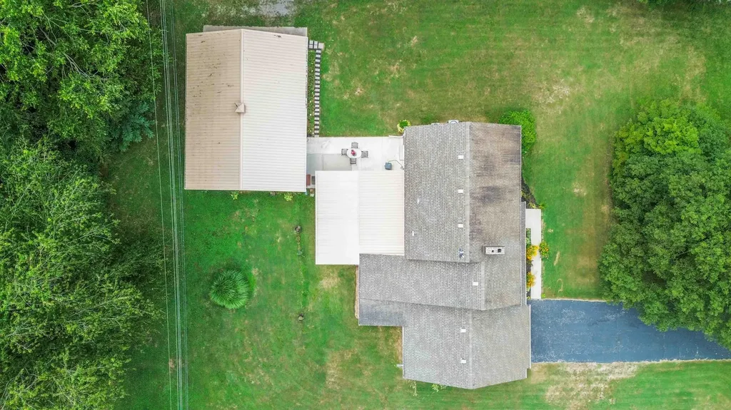 301 Redwood Drive Stanford KY 40484