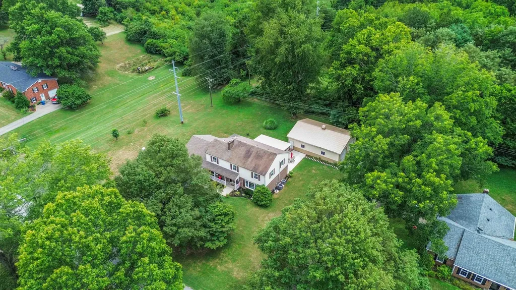 301 Redwood Drive Stanford KY 40484