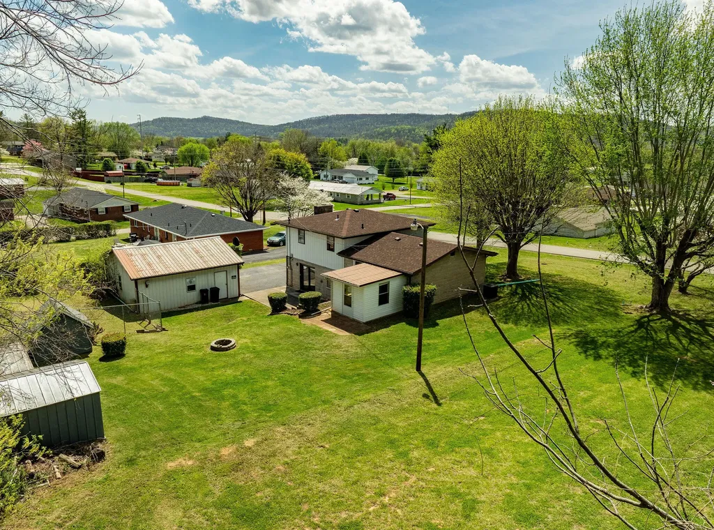 360 Hickory Hill Drive Monticello KY 42633