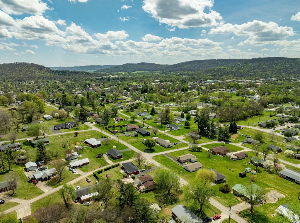 360 Hickory Hill Drive Monticello KY 42633