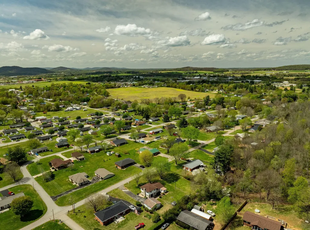 360 Hickory Hill Drive Monticello KY 42633