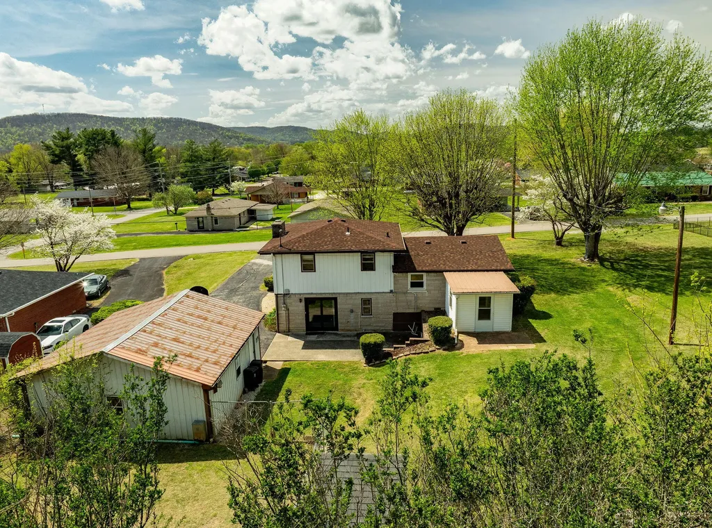 360 Hickory Hill Drive Monticello KY 42633