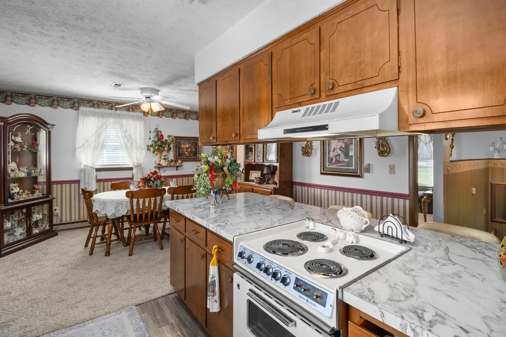 276 Kay Lane Lily KY 40740