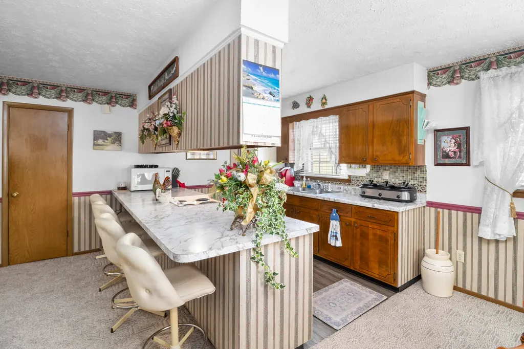 276 Kay Lane Lily KY 40740