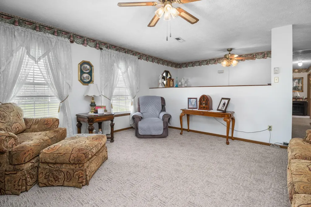 276 Kay Lane Lily KY 40740