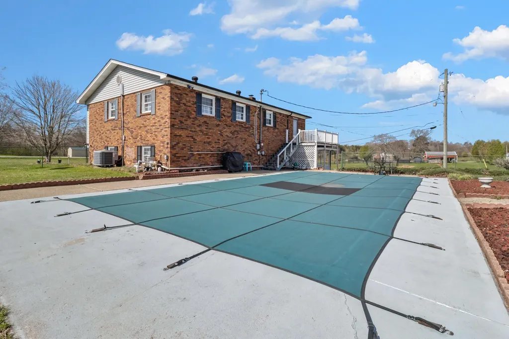 276 Kay Lane Lily KY 40740