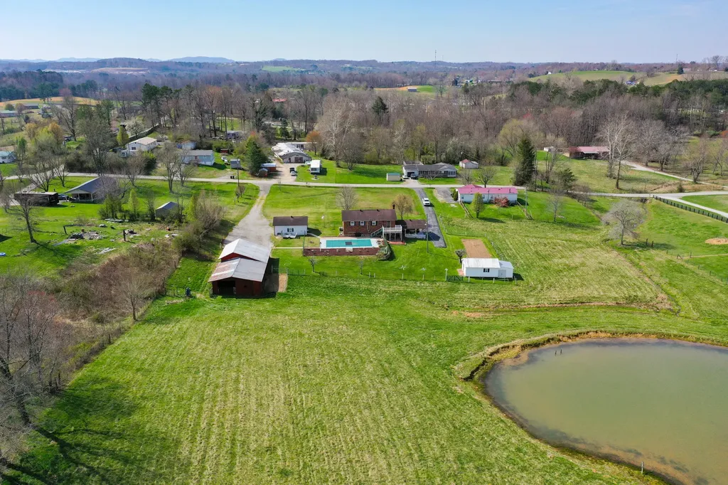 276 Kay Lane Lily KY 40740