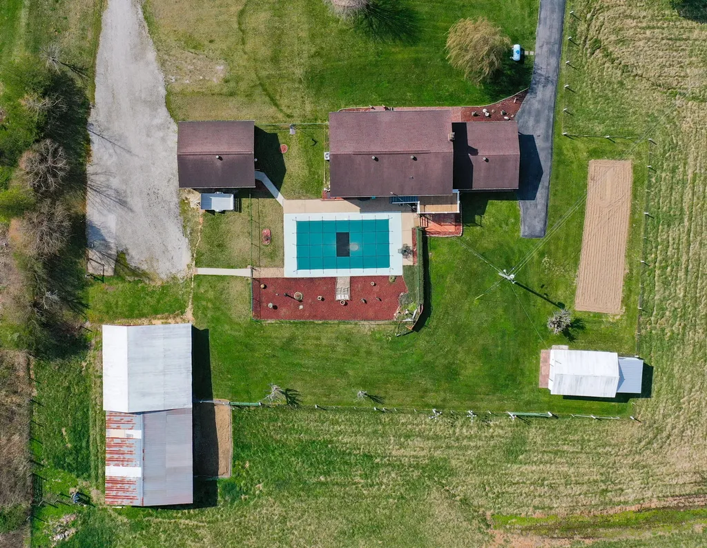 276 Kay Lane Lily KY 40740