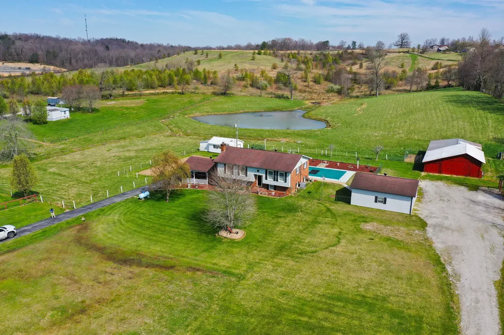 276 Kay Lane Lily KY 40740