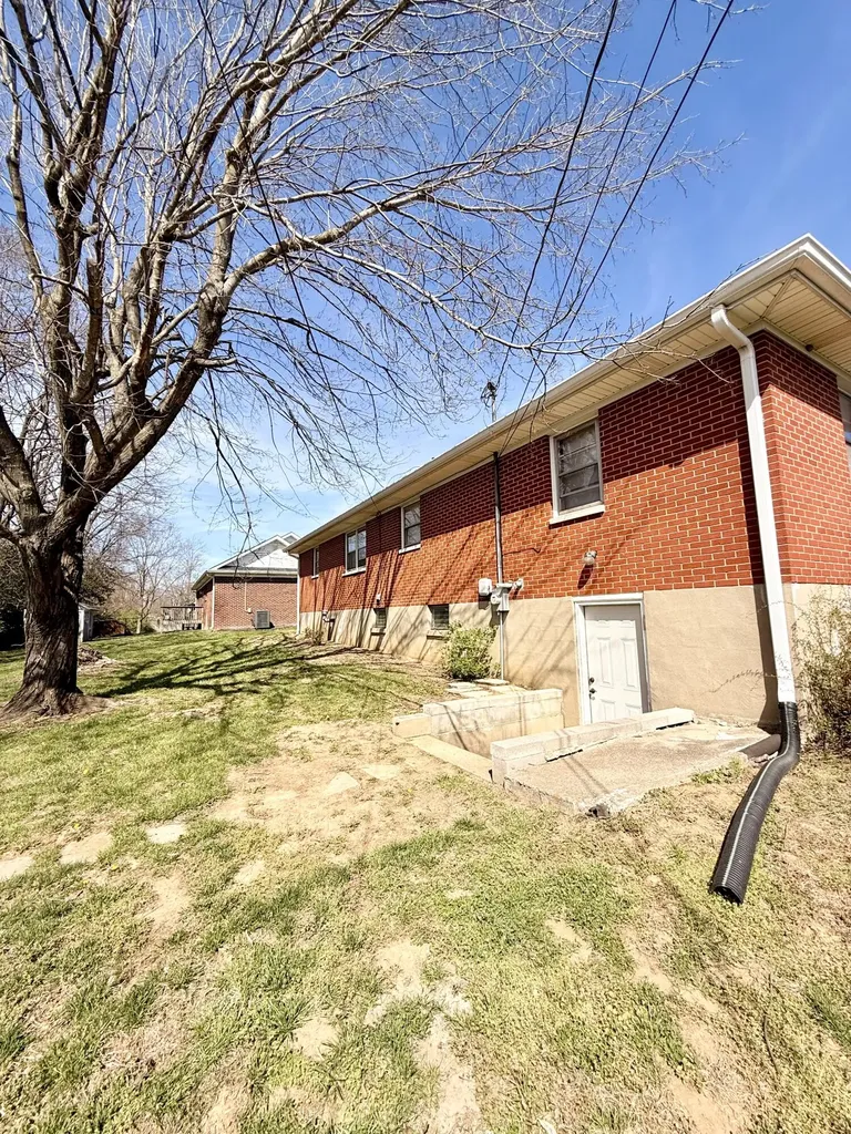 528 Ada Drive Harrodsburg KY 40330