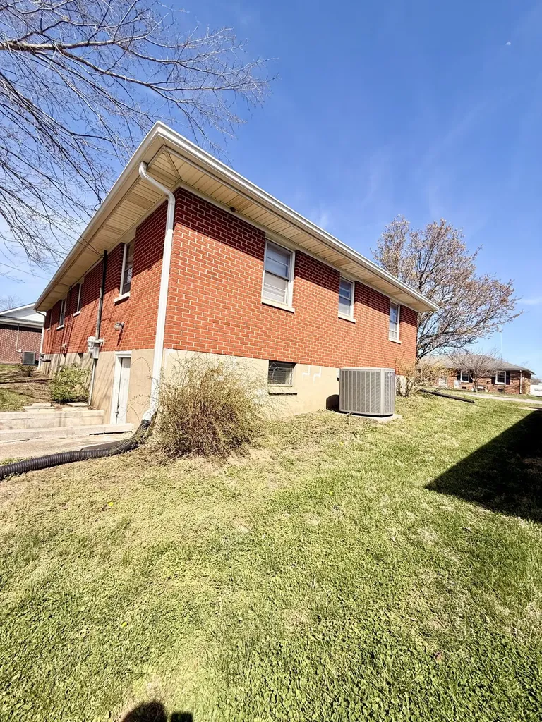 528 Ada Drive Harrodsburg KY 40330