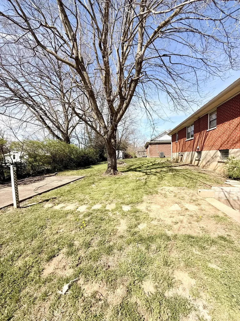 528 Ada Drive Harrodsburg KY 40330